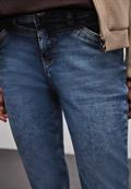 Jeans im Loose Fit light blue authentic washed