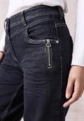 Jeans im Loose Fit rinsed wash