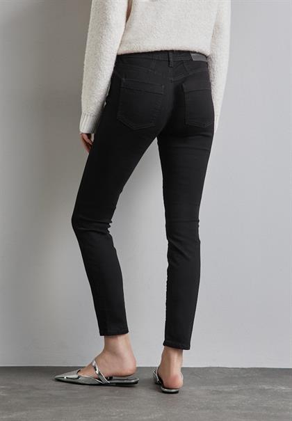 Jeans im Slim Fit black clean
