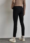 Jeans im Slim Fit black slightly washed