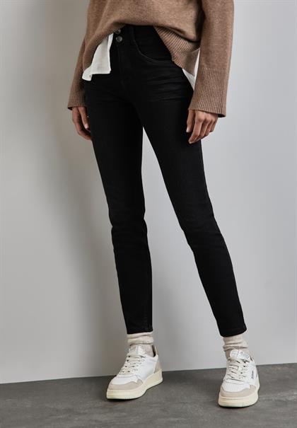 Jeans im Slim Fit black slightly washed