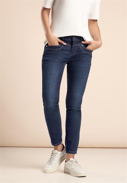 Jeans im Slim Fit deep indigo washed