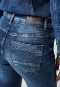 Jeans im Slim Fit mid blue wash