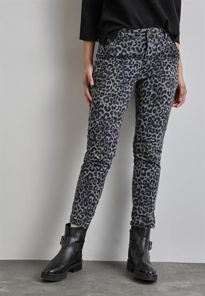 Jeans mit Leo-Print grey overdye print