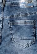 Jeans mit Turn-Up Detail mid blue wash