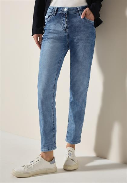 Jeans mit Turn-Up Detail mid blue wash