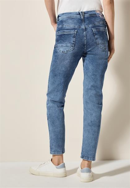 Jeans mit Turn-Up Detail mid blue wash
