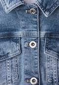 Jeansjacke mit Brusttaschen und Knöpfen medium blue wash