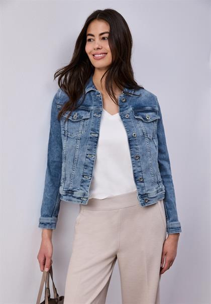 Jeansjacke mit Brusttaschen und Knöpfen medium blue wash