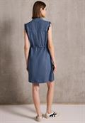 Jeanskleid mit Rüschen mid blue soft washed