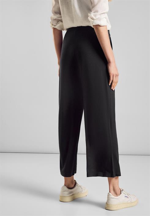 jersey-hose-im-loose-fit-black