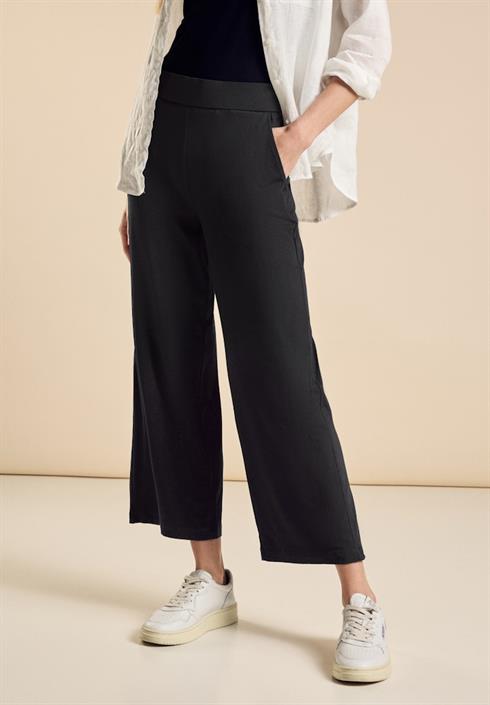 jersey-hose-im-loose-fit-black