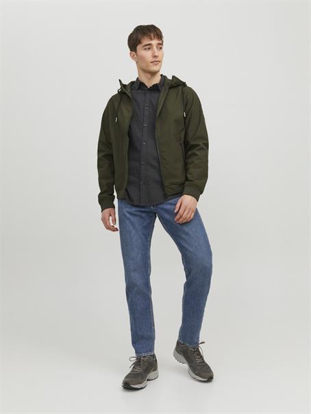 JJEBASIC SOFTSHELL HOOD NOOS rosin