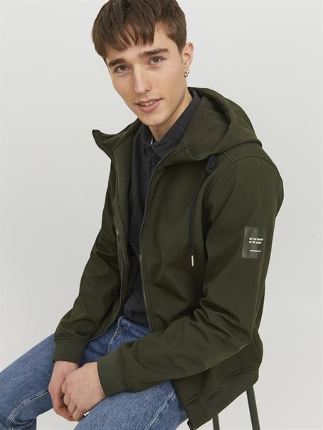 JJEBASIC SOFTSHELL HOOD NOOS rosin
