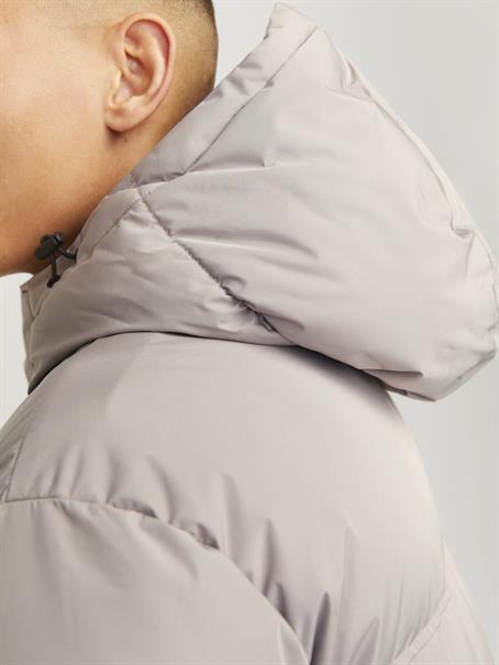 JJEBRADLEY PUFFER HOOD SN atmosphere
