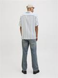 JJEENZO STRIPE RESORT SHIRT SS SN white