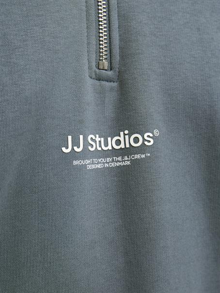 JJESOHO SWEAT QUARTER ZIP HN NOOS stormy weather
