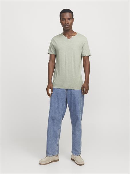 JJESPLIT NECK TEE SS NOOS iceberg green