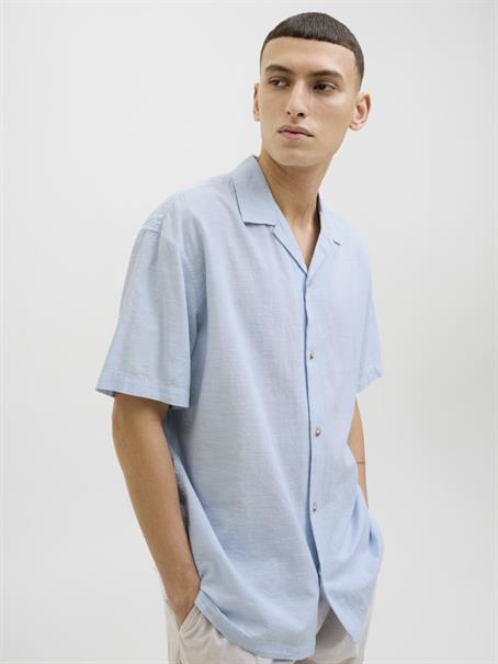 JJESUMMER RESORT SHIRT SS SN chambray blue