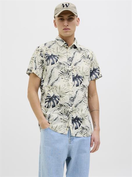 JJHAWAII AOP SHIRT SS LN cloud dancer