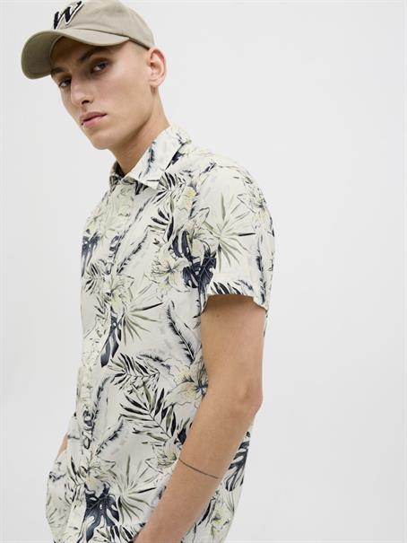 JJHAWAII AOP SHIRT SS LN cloud dancer
