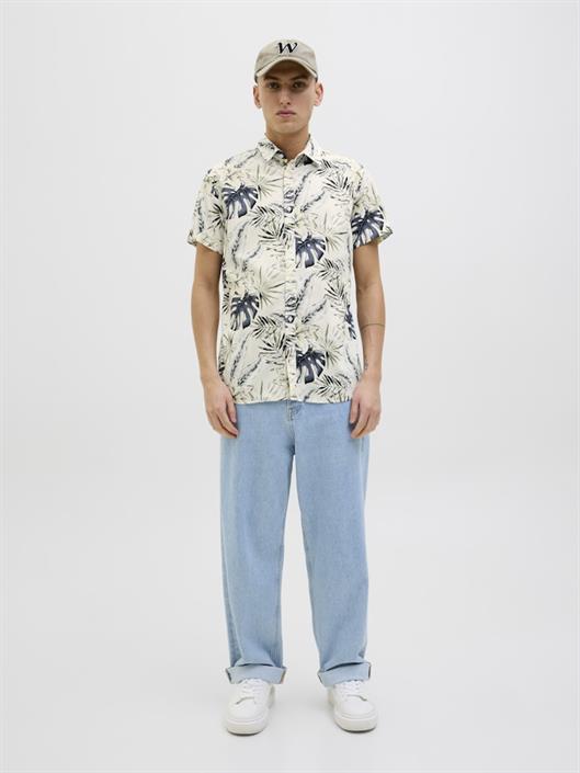jjhawaii-aop-shirt-ss-ln-cloud-dancer