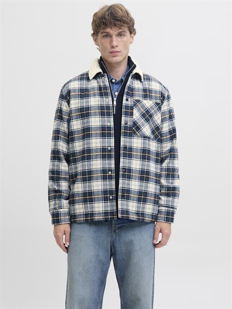 JJZAC TEDDY OVERSHIRT LS cloud dancer