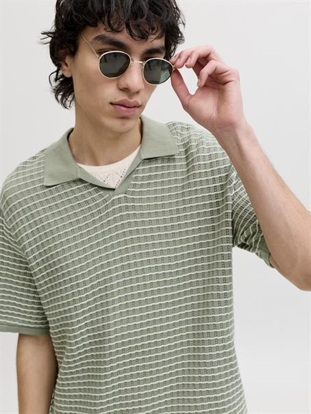 JORNANTUCKET KNIT SPLIT NECK POLO SA26 seagrass