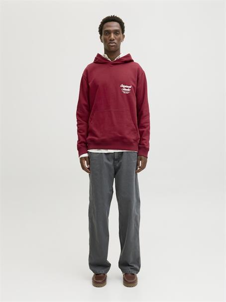 JORNORREBRO TYPO BACK SWEAT HOOD SN tibetan red