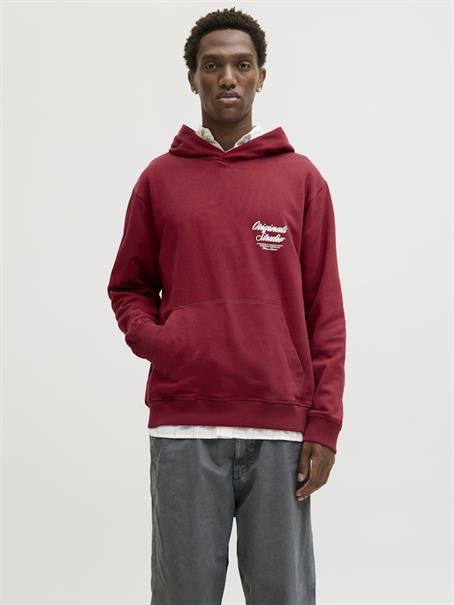 JORNORREBRO TYPO BACK SWEAT HOOD SN tibetan red