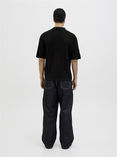 JORVARENNA KNIT SS SPLIT NECK black