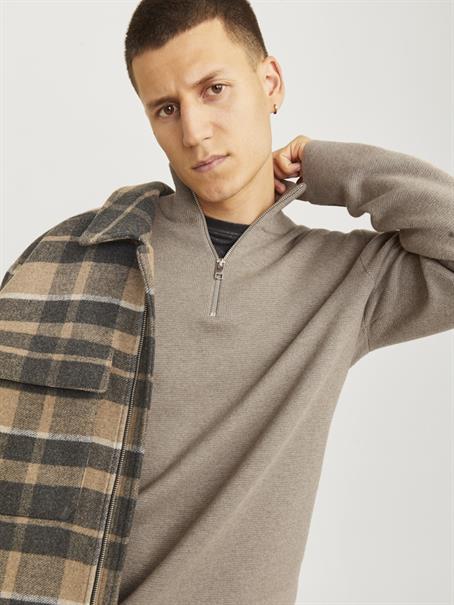 JPRBLAMILANO STITCH KNIT HALF ZIP SN greige