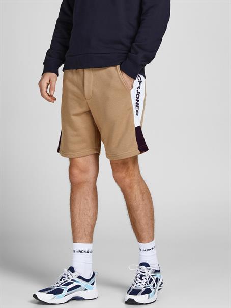 JPST LOGO BLOCKING SWEAT SHORTS VG STS crockery