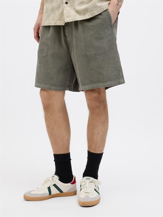 jpstbill-corduroy-jogger-shorts-srt-sn-mulled-basil