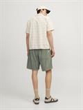 -JPSTBILL JJJUMBO CORDUROY JOGGER SHORT laurel wreath