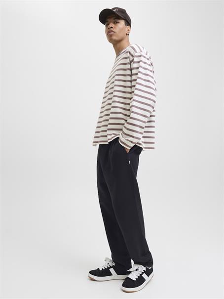 JPSTKANE BRADLEY UNCUFFED SWT PANTS NOOS black