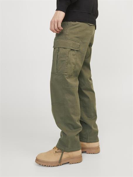 JPSTKARL JJHARLOW CARGO NOOS dusty olive