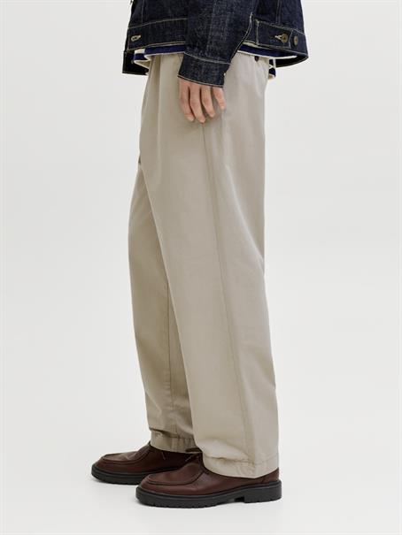 JPSTKARL LAWRENCE ARC JOGGER SN crockery