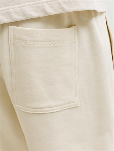 JPSTKARL NORREBRO SWEAT SHORTS REG SN antique white