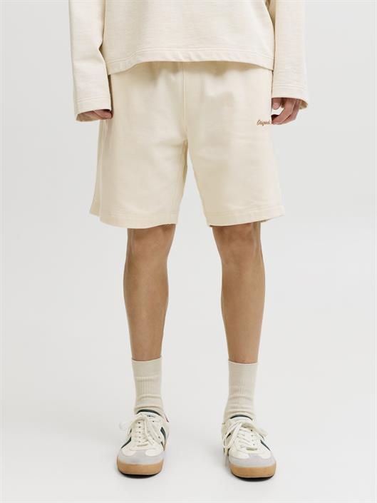 jpstkarl-norrebro-sweat-shorts-reg-sn-antique-white