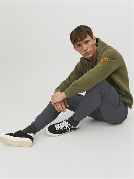 JPSTPAUL FLAKE CARGO ASPHALT NOOS asphalt