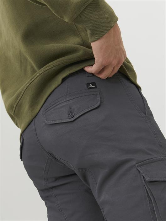 jpstpaul-flake-cargo-asphalt-noos-asphalt