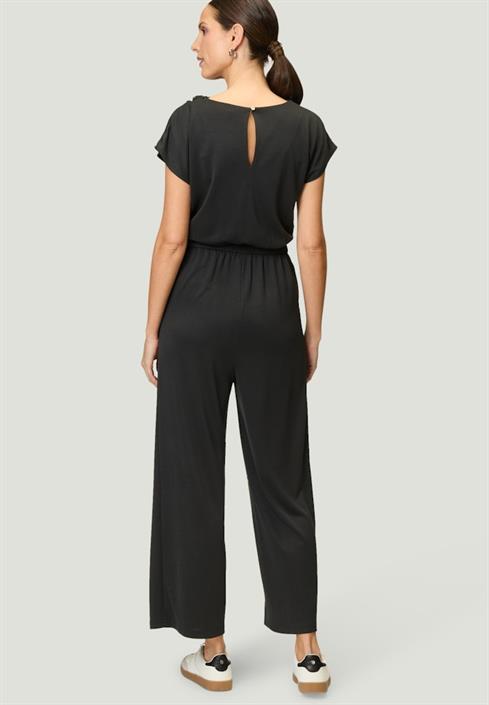jumpsuit-black-beauty
