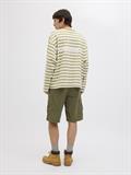JWHZEUS CARGO SHORTS MID SN olive night