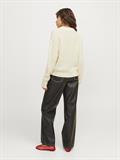 JXEMBER FLUFFY CREW NECK KNIT vanilla ice