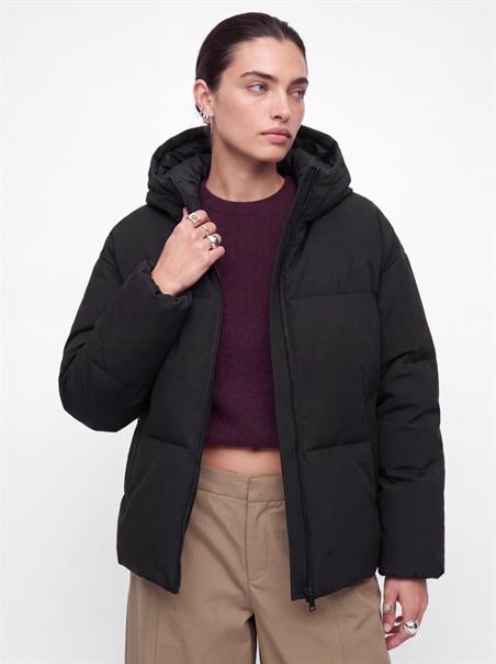 JXGALAXY PUFFER JACKET OTW black