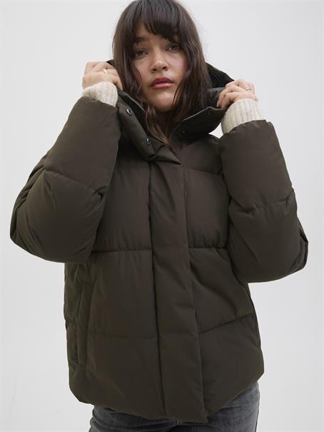 JXGLOBAL PUFFER JACKET OTW ACT delicioso