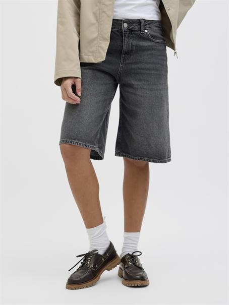 JXLAURA LONG MW DENIM SHORTS DNM SN dark grey denim