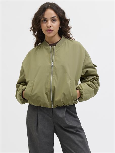 JXLEILA BOMBER JACKET OTW NOOS aloe
