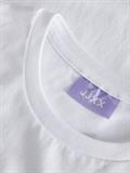 JXMILLOW LOOSE SS TEE JRS bright white2
